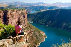 19b-Emily-at-Flaming-Gorge-Utah-511